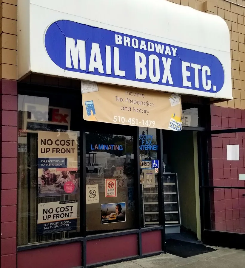Broadway Mailbox Etc — exterior