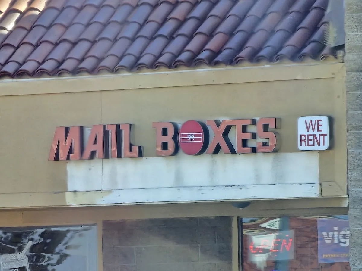 Mailbox Express — exterior
