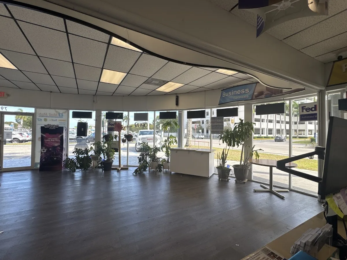 Mailhub Miami — exterior