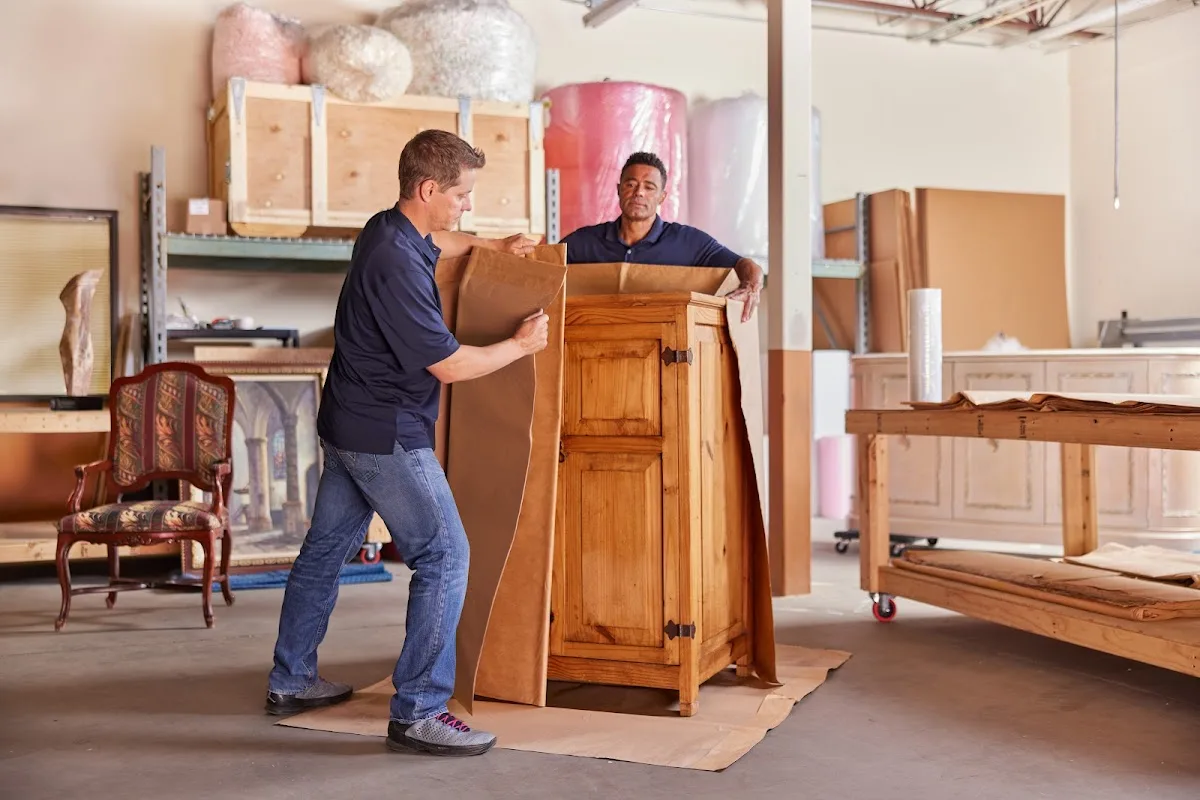 Navis Pack & Ship — exterior