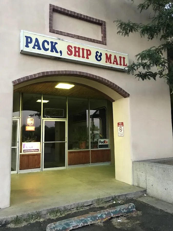 Pack Ship & Mail — exterior