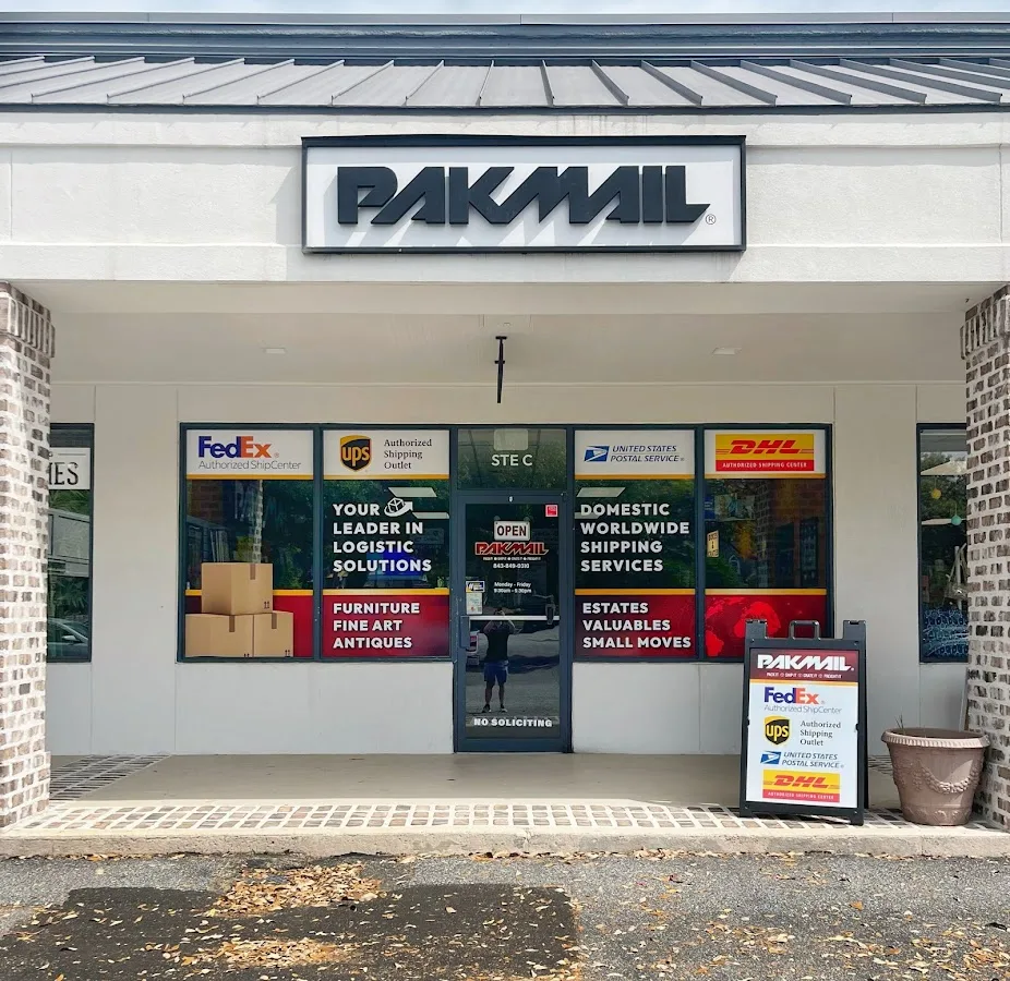 Pak Mail — exterior