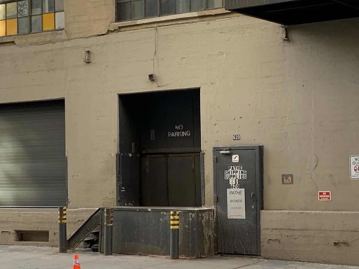 Pathe Shipping Supplies — exterior