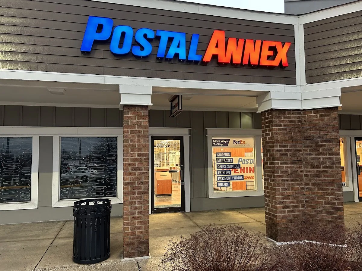 PostalAnnex Chantilly — exterior
