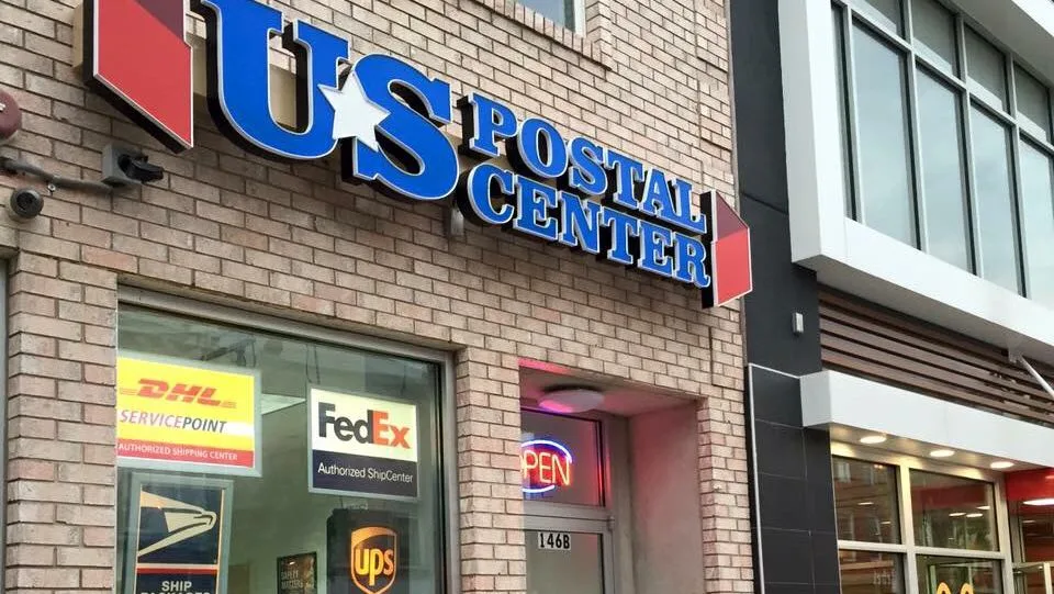US POSTAL CENTER — exterior